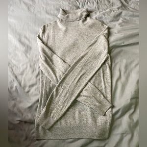 COS men’s grey turtleneck